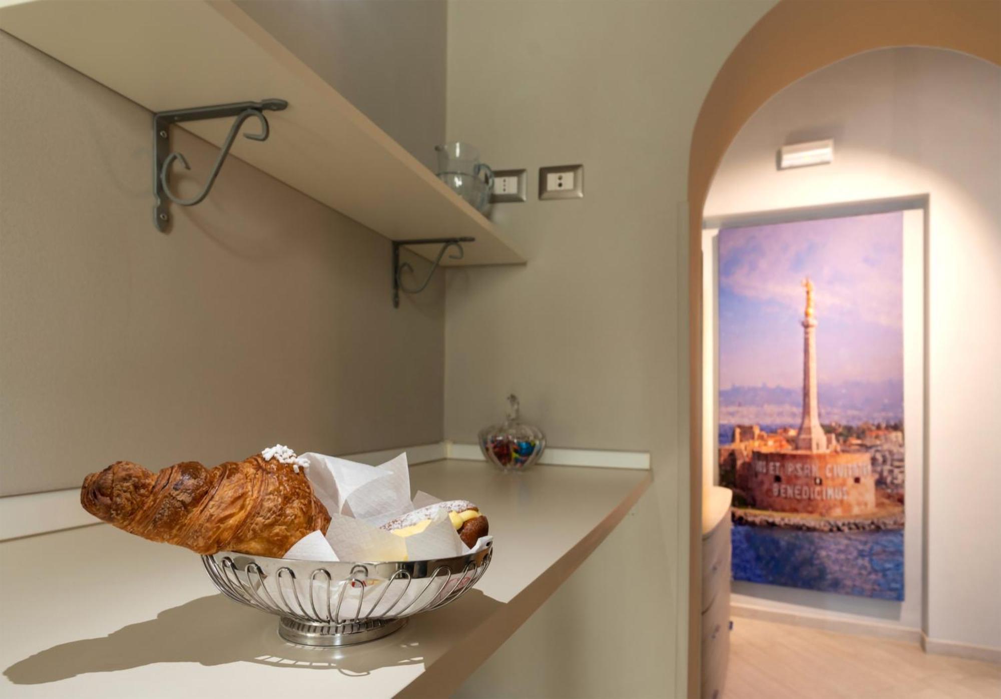 Hotel Conte Cavour Messina Esterno foto