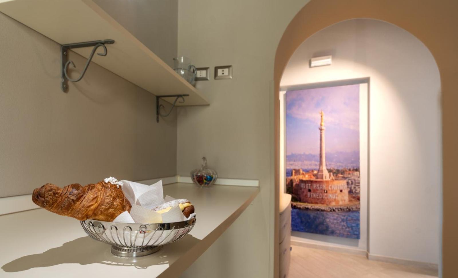 Hotel Conte Cavour Messina Esterno foto